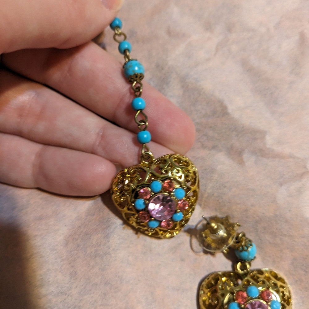 Lopsided funky whimsical Betsey earringss - Picture 4 of 5